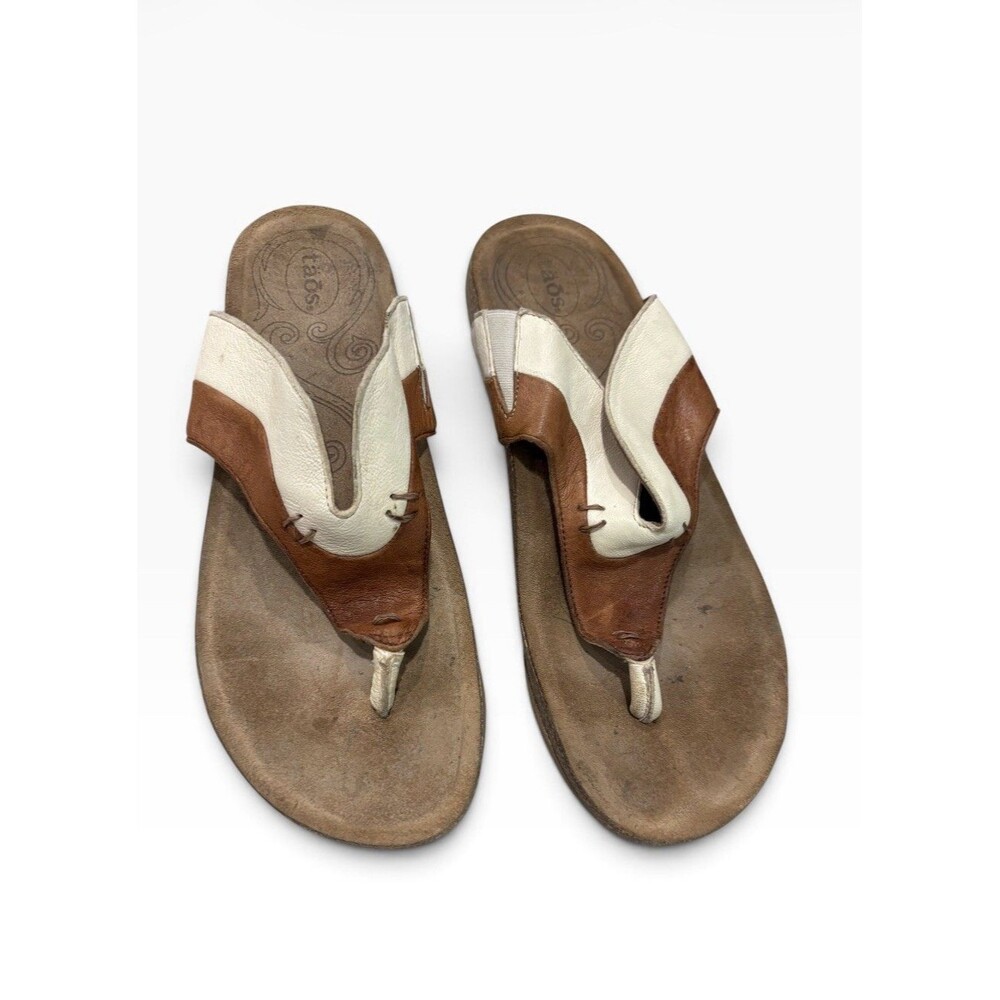 Taos  Womens Tan Leather Thong Sandals Brown Strappy Comfort Size 9-9.5
